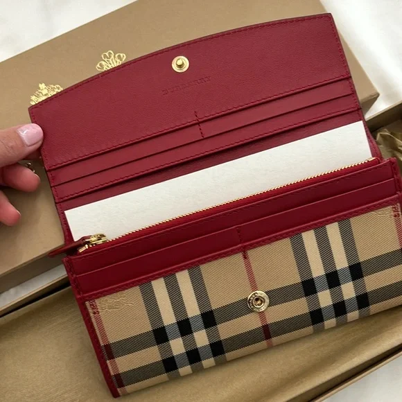 Burberry horse ferry check porter Red and Beige Wallet - Picture 3 of 9